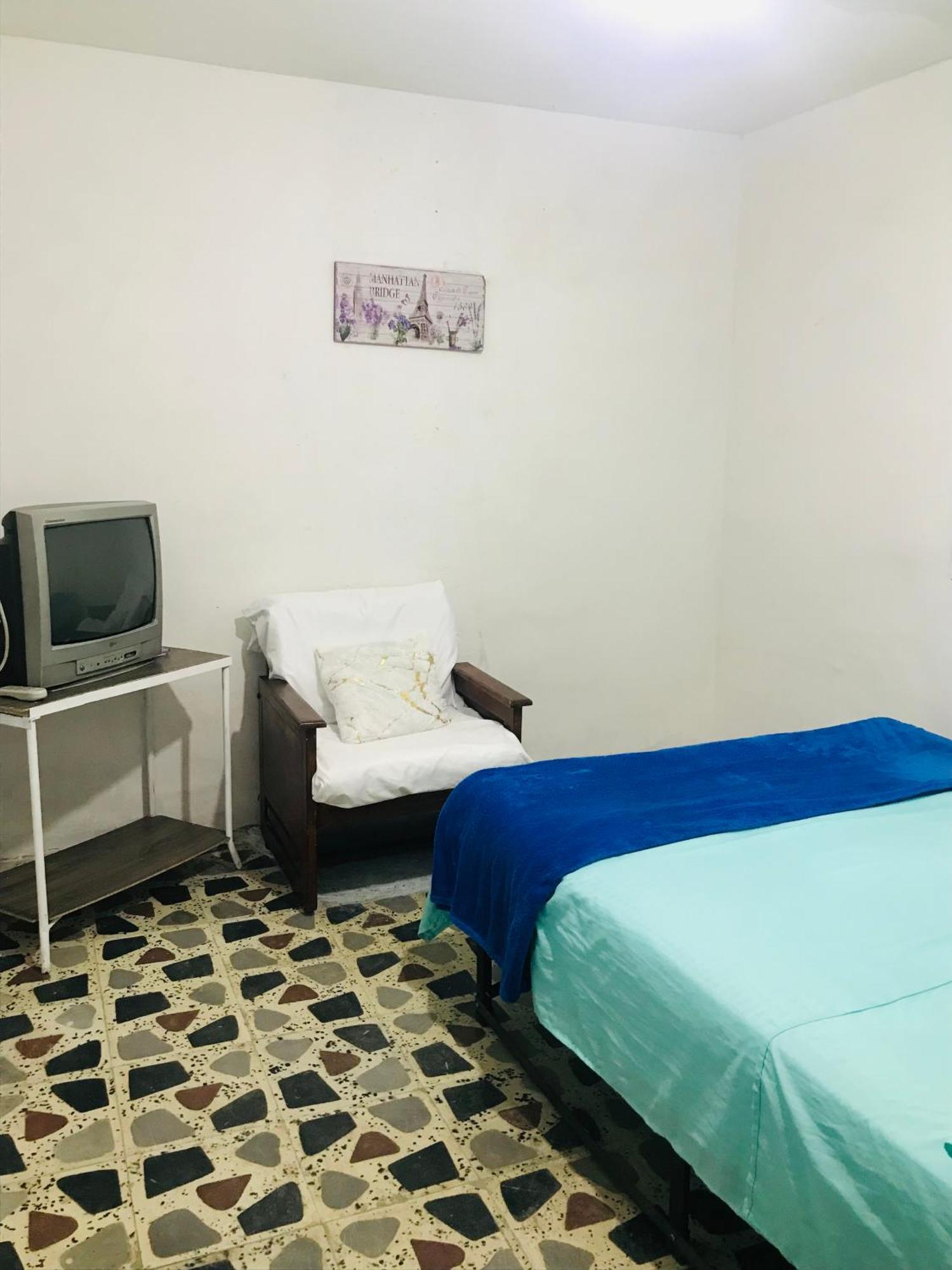 Hostal La 18 Pereira Ngoại thất bức ảnh